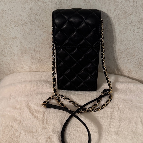 Michael Kors Handbags - Micheal Kors Chic Black Quilted Crossbody Bag with Chain Strap